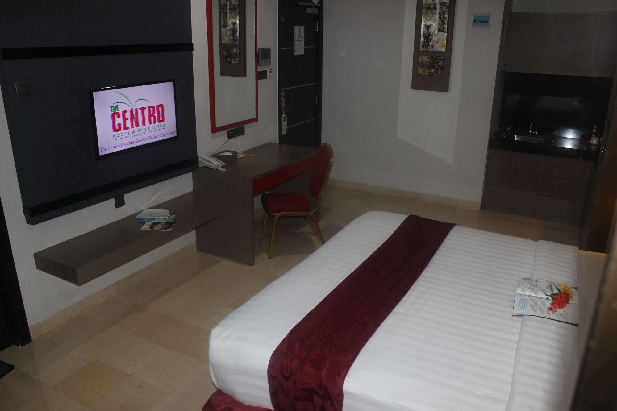 The Centro Hotel & Residence By Orchardz Batam Exterior foto