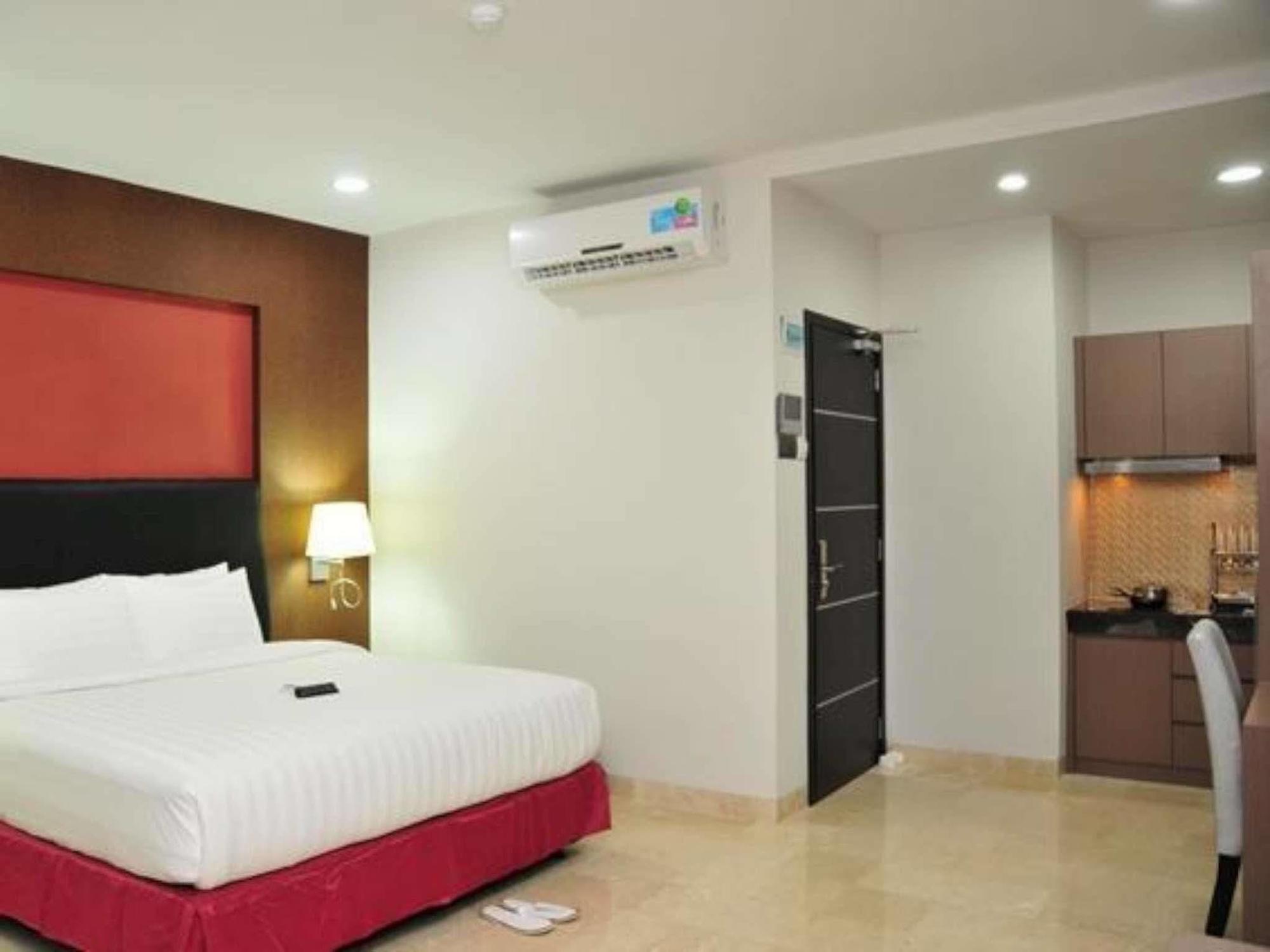 The Centro Hotel & Residence By Orchardz Batam Exterior foto